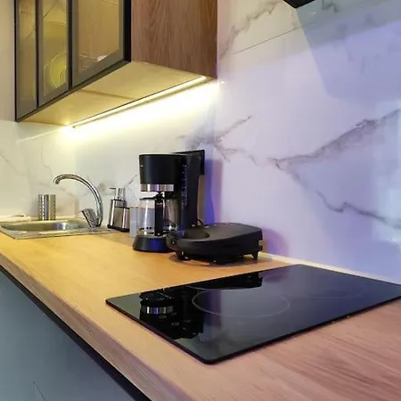 Lydia Luxury By The Sea Apartment Peraía