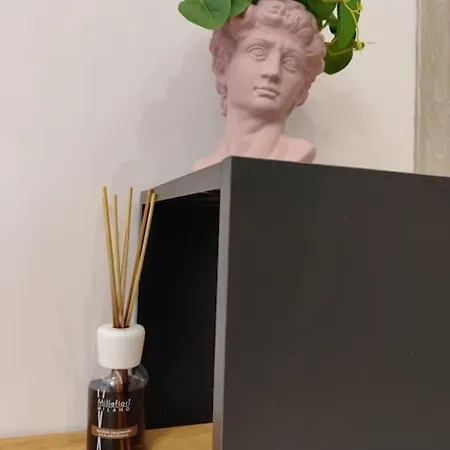 Lydia Luxury By The Sea Apartment