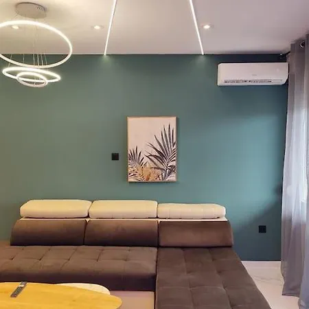 Apartment Lydia Luxury By The Sea *