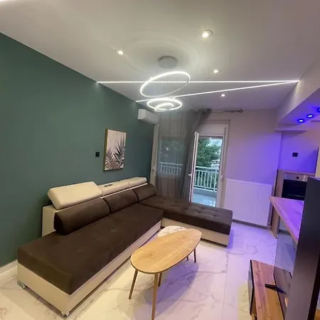 Lydia Luxury By The Sea Apartment Peraía